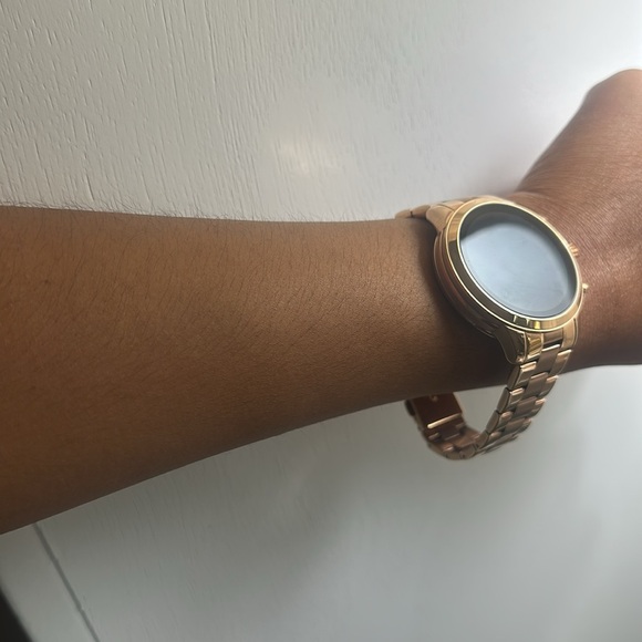 Micheal Kors Access Watch - Picture 9 of 9